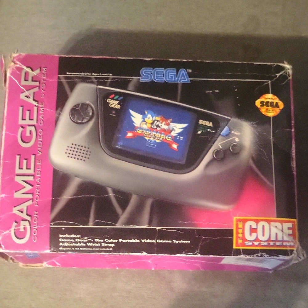 Sega GameGear Portable Console - CIB (In Box) RARE OWN A PIECE OF GAMING HISTORY